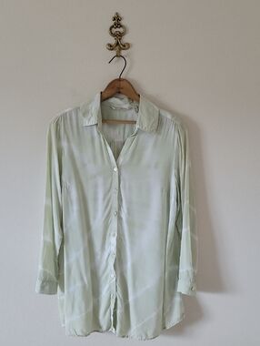 Soft Surroundings Light Green Tie Dye Button Down Tunic Size Medium